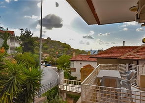 شقة 3+1 مع مطبخ منفصل عند سفح قلعة ألانيا شقة 3+1 مع مطبخ منفصل عند سفح قلعة ألانيا