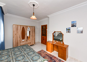 شقة 3+1 مع مطبخ منفصل عند سفح قلعة ألانيا شقة 3+1 مع مطبخ منفصل عند سفح قلعة ألانيا