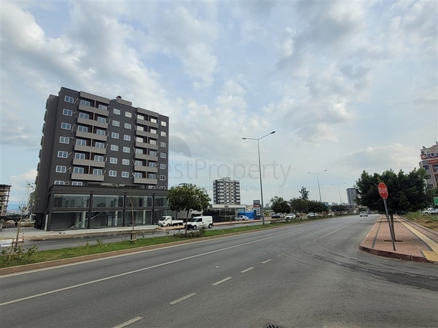 شقق في مجمع سكني جاهز