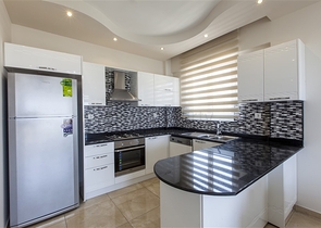 شقق على الساحل الأول في حي إردملي