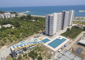 شقق على الساحل الأول في حي إردملي