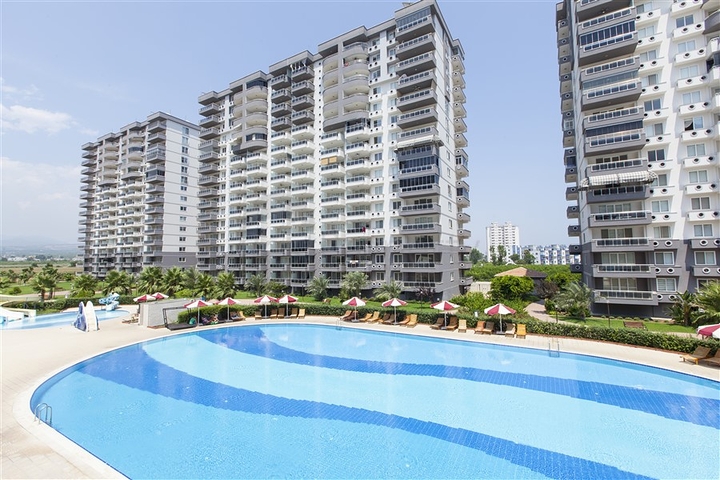 شقق مع بنية تحتية فندقية على الساحل الأول