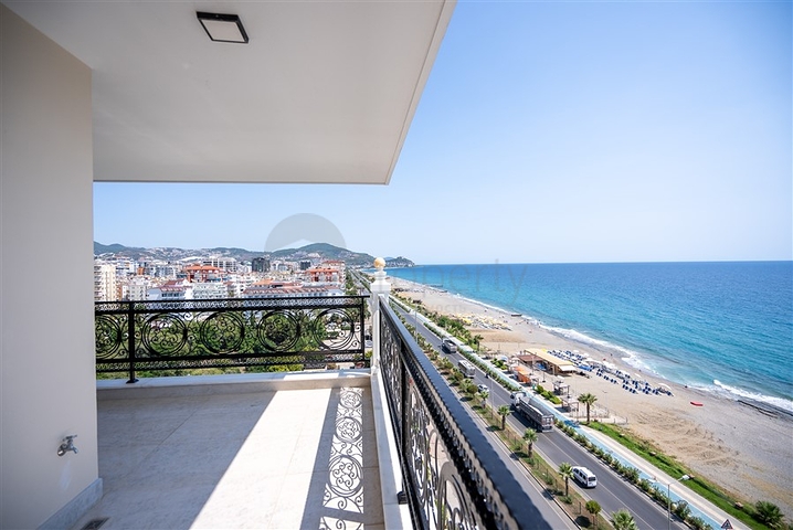 بنتهاوس واسع من طابقين للحصول على الجنسية على الساحل الأول  بنتهاوس واسع من طابقين للحصول على الجنسية على الساحل الأول