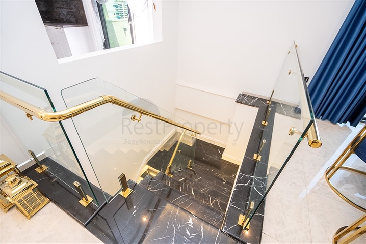 بنتهاوس واسع من طابقين للحصول على الجنسية على الساحل الأول  بنتهاوس واسع من طابقين للحصول على الجنسية على الساحل الأول