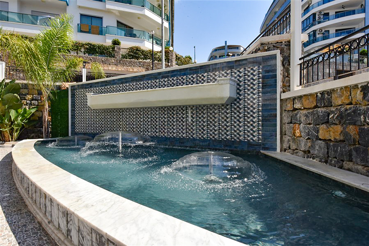 بنتهاوس 2 + 1 مع إطلالات خلابة على البحر في مجمع من الدرجة الممتازة