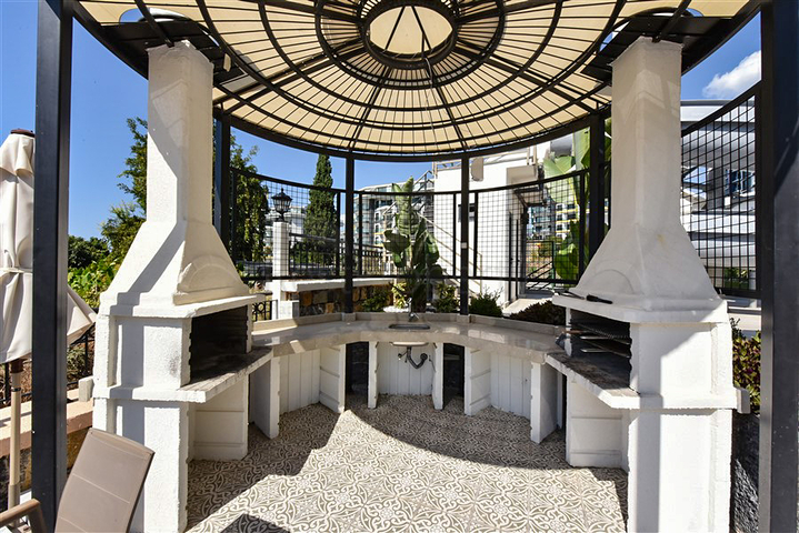 بنتهاوس 2 + 1 مع إطلالات خلابة على البحر في مجمع من الدرجة الممتازة