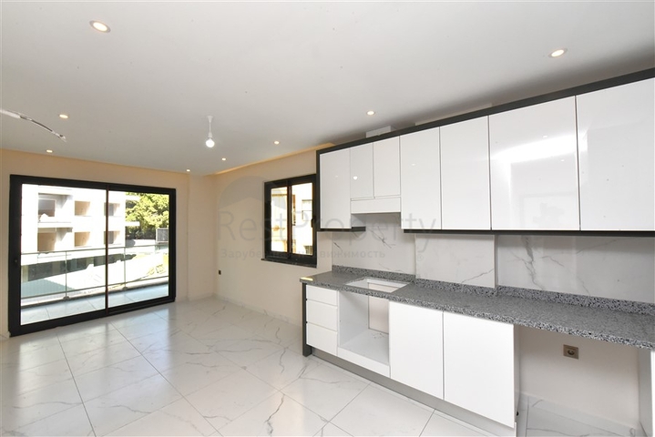 شقق في وسط ألانيا مطلة على البحر  شقق في وسط ألانيا مطلة على البحر