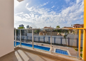 شقة 1+1 في مجمع سكني جديد في منطقة محمودلار