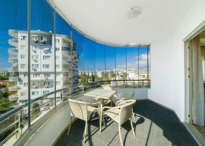 شقة كبيرة 2+1 للعيش في منطقة توسمور ، وهي مفتوحة لتصاريح الإقامة شقة كبيرة 2+1 للعيش في منطقة توسمور ، وهي مفتوحة لتصاريح الإقامة