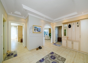 شقة كبيرة 2+1 للعيش في منطقة توسمور ، وهي مفتوحة لتصاريح الإقامة شقة كبيرة 2+1 للعيش في منطقة توسمور ، وهي مفتوحة لتصاريح الإقامة