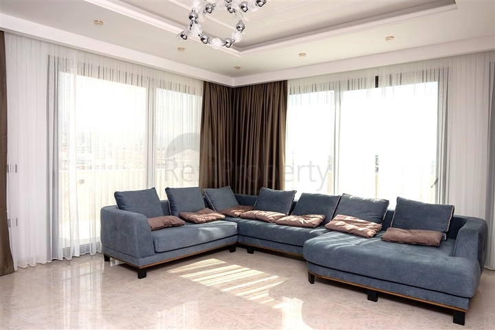 بنتهاوس 3+1 على الساحل الأول بنتهاوس 3+1 على الساحل الأول