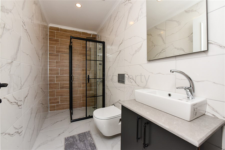 استئجار بنتهاوس على البحر بالقرب من شاطئ كليوباترا