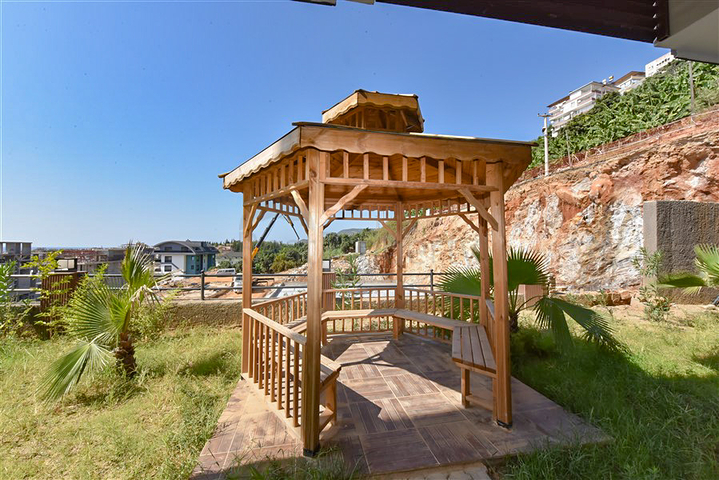 استئجار بنتهاوس على البحر بالقرب من شاطئ كليوباترا