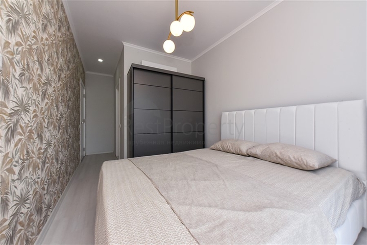 بنتهاوس من أربع غرف مع إطلالة مفتوحة على المدينة والجبال