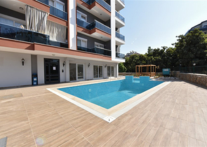 بنتهاوس من أربع غرف مع إطلالة مفتوحة على المدينة والجبال