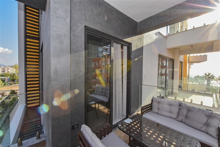 شقة 1+1 في مجمع من الدرجة الممتازة على الساحل الأول  شقة 1+1 في مجمع من الدرجة الممتازة على الساحل الأول