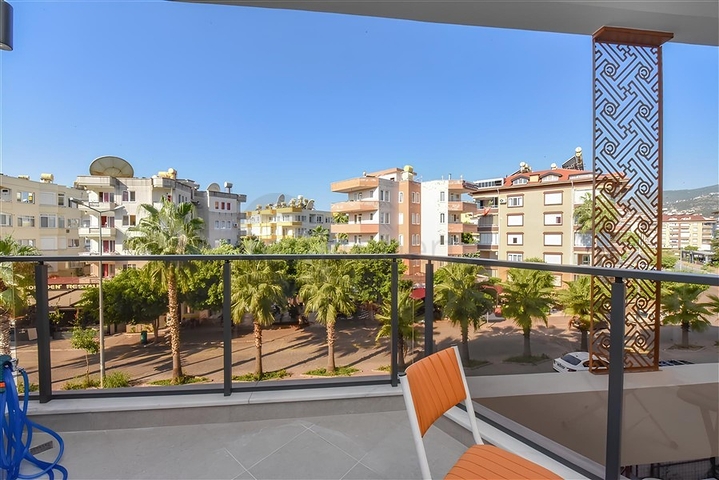 شقة 1+1 مجهزة بالكامل على مسافة قريبة من البحر 