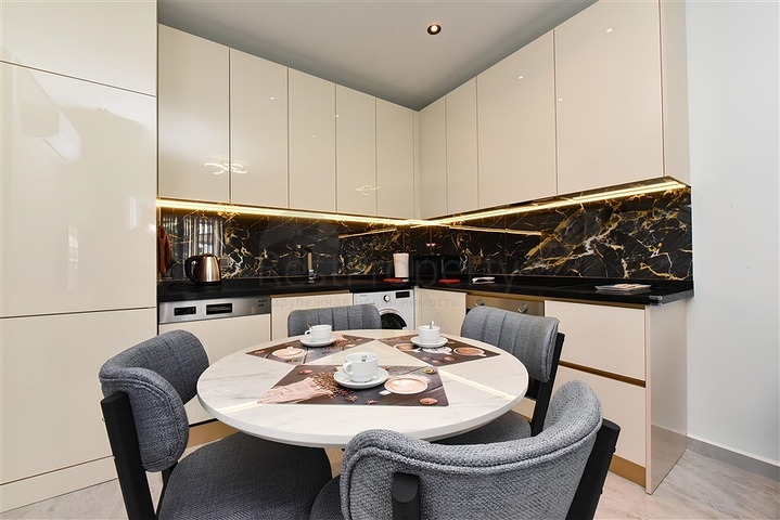 شقة 1+1 مجهزة بالكامل على مسافة قريبة من البحر 