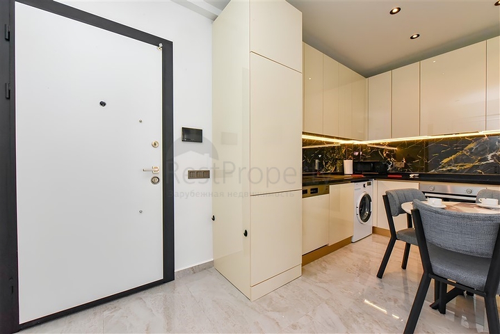 شقة 1+1 مجهزة بالكامل على مسافة قريبة من البحر 