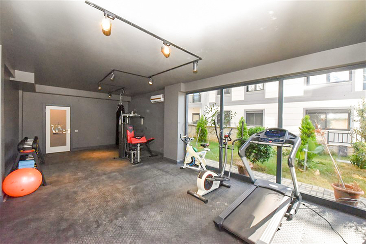 2 + 1 بنتهاوس في منطقة أوبا