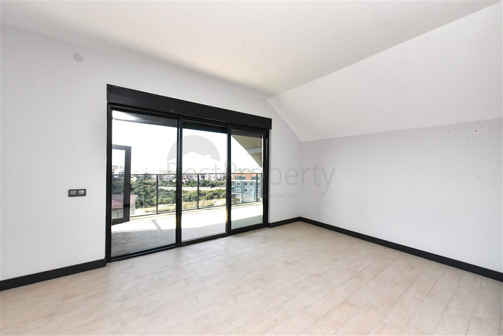 2 + 1 بنتهاوس في منطقة أوبا