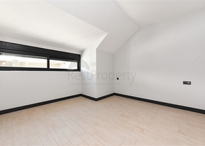 2 + 1 بنتهاوس في منطقة أوبا