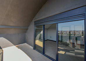 2 + 1 بنتهاوس في منطقة أوبا