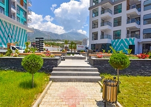 شقة 1+1 مطلة على الجبل والبحر في منطقة محمودلار شقة 1+1 مطلة على الجبل والبحر في منطقة محمودلار