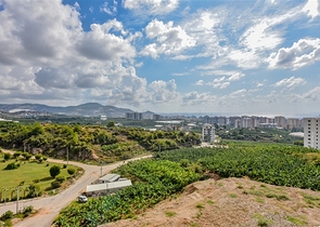 شقة 1+1 مطلة على الجبل والبحر في منطقة محمودلار شقة 1+1 مطلة على الجبل والبحر في منطقة محمودلار