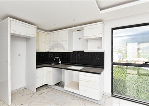 شقة 1+1 مطلة على الجبل والبحر في منطقة محمودلار شقة 1+1 مطلة على الجبل والبحر في منطقة محمودلار