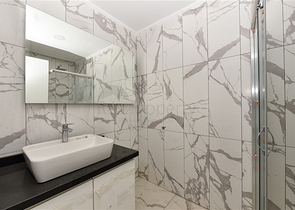 شقة 1+1 في مبنى جديد في منطقة محمودلار شقة 1+1 في مبنى جديد في منطقة محمودلار