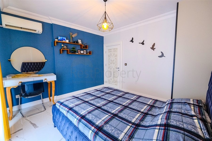 شقة فسيحة مفروشة في مجمع مع إطلالات على البحر والجبل شقة فسيحة مفروشة في مجمع مع إطلالات على البحر والجبل