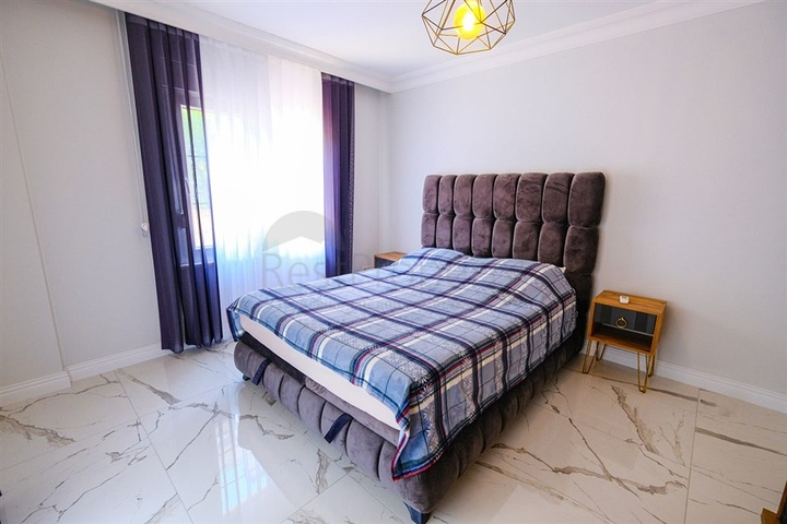 شقة فسيحة مفروشة في مجمع مع إطلالات على البحر والجبل شقة فسيحة مفروشة في مجمع مع إطلالات على البحر والجبل