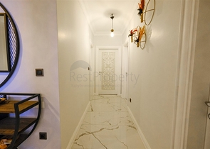 شقة فسيحة مفروشة في مجمع مع إطلالات على البحر والجبل شقة فسيحة مفروشة في مجمع مع إطلالات على البحر والجبل