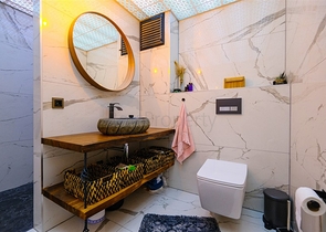 شقة فسيحة مفروشة في مجمع مع إطلالات على البحر والجبل شقة فسيحة مفروشة في مجمع مع إطلالات على البحر والجبل