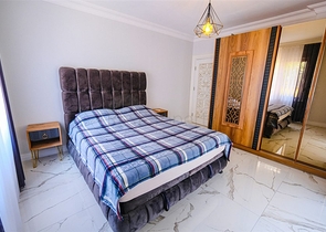 شقة فسيحة مفروشة في مجمع مع إطلالات على البحر والجبل شقة فسيحة مفروشة في مجمع مع إطلالات على البحر والجبل