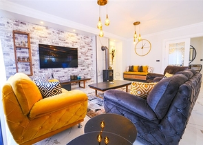 شقة فسيحة مفروشة في مجمع مع إطلالات على البحر والجبل شقة فسيحة مفروشة في مجمع مع إطلالات على البحر والجبل