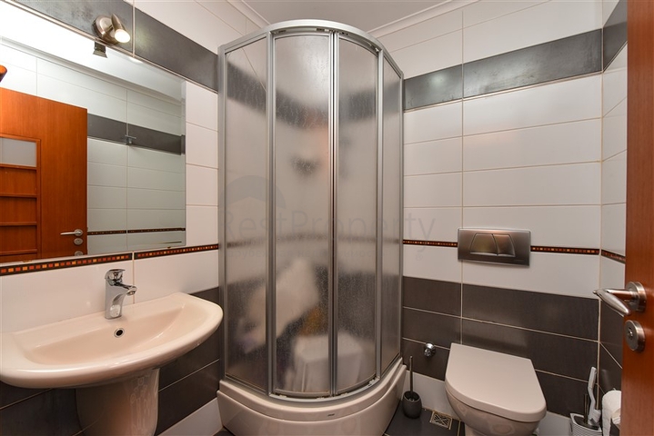 شقة 3+1 في مجمع على السطر الأول شقة 3+1 في مجمع على السطر الأول