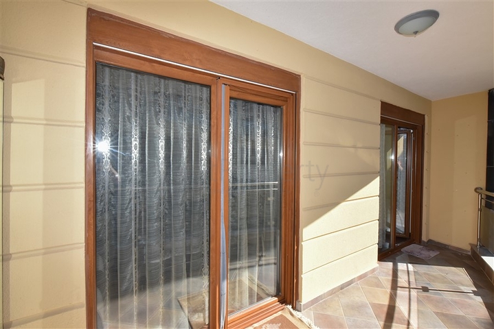 شقة 3+1 في مجمع على السطر الأول شقة 3+1 في مجمع على السطر الأول