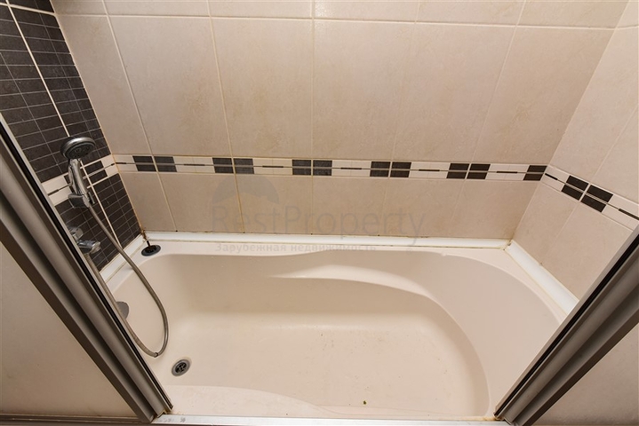 شقة 3+1 في مجمع على السطر الأول شقة 3+1 في مجمع على السطر الأول