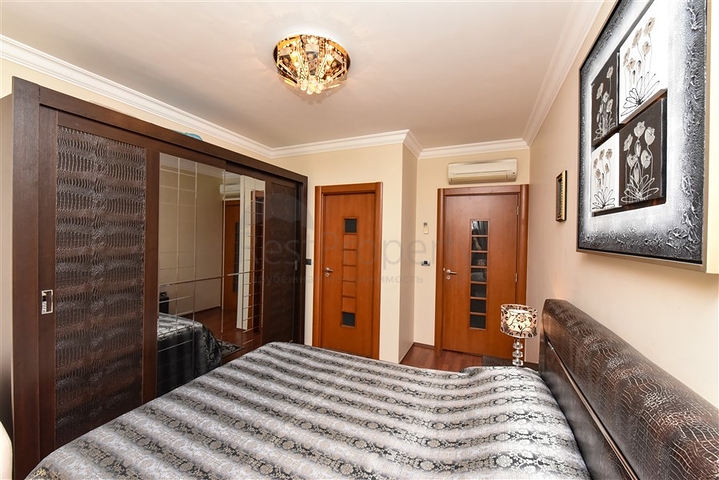 شقة 3+1 في مجمع على السطر الأول شقة 3+1 في مجمع على السطر الأول