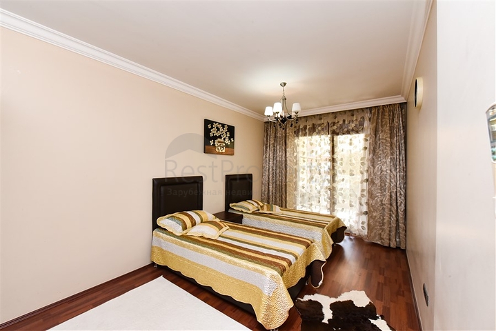 شقة 3+1 في مجمع على السطر الأول شقة 3+1 في مجمع على السطر الأول