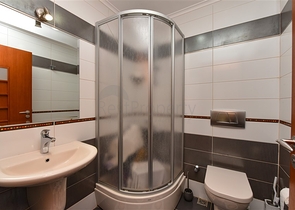 شقة 3+1 في مجمع على السطر الأول شقة 3+1 في مجمع على السطر الأول