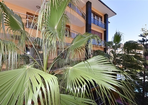 شقة 3+1 في مجمع على السطر الأول شقة 3+1 في مجمع على السطر الأول