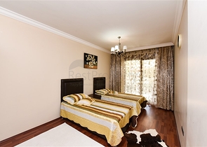 شقة 3+1 في مجمع على السطر الأول شقة 3+1 في مجمع على السطر الأول