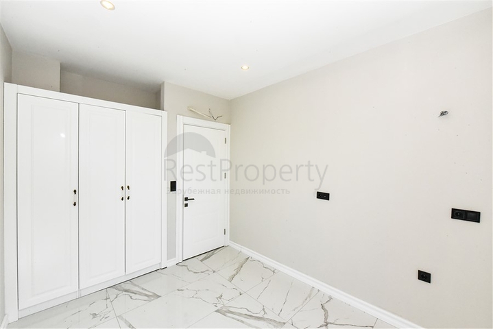 شقة 2 + 1 على الخط الأول في حي كيستل