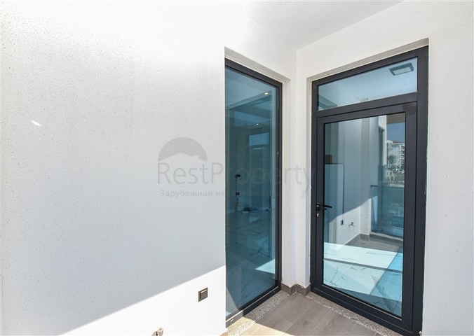 شقة 2 + 1 على الخط الأول في حي كيستل