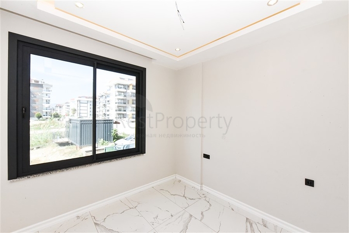 شقة 2 + 1 على الخط الأول في حي كيستل