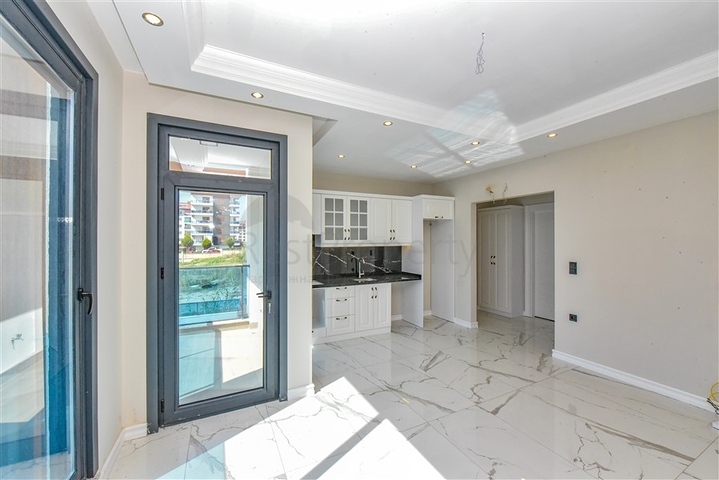 شقة 2 + 1 على الخط الأول في حي كيستل