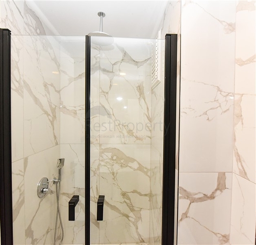 شقة 2 + 1 على الخط الأول في حي كيستل